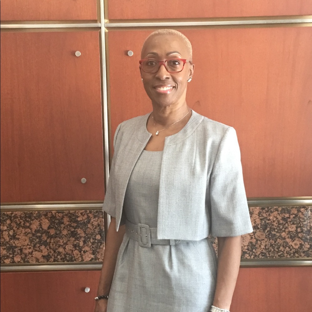 Meet your Posher, Sharon